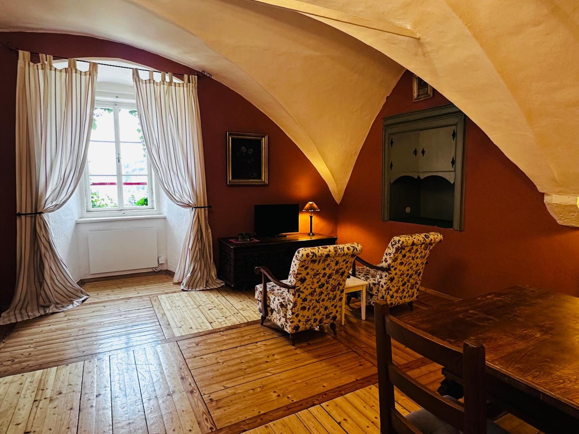 Schloss Moosburg Gaestehaus Dış mekan fotoğraf